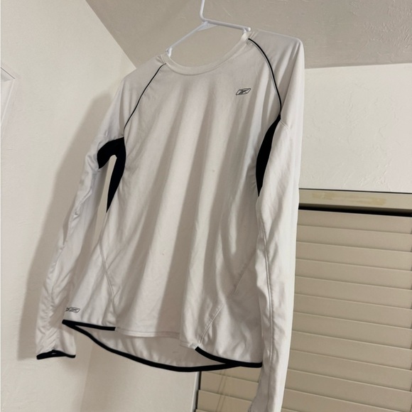 White long sleeve size medium atheltic shirt - Picture 1 of 3